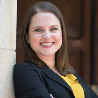Samantha Moore-Berg headshot